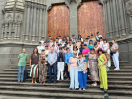 Las personas mayores de Telde conocen el patrimonio histórico y cultural de Arucas en una jornada de convivencia